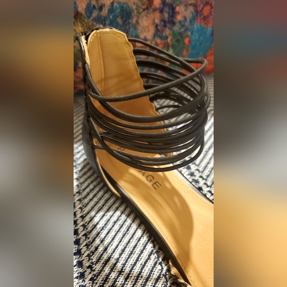 Size 8.5 Rampage Flats **Price Firm** - Picture 5 of 9